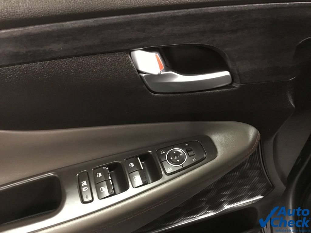 Used 2019 Hyundai Santa Fe Limited AWD/4WD image 22