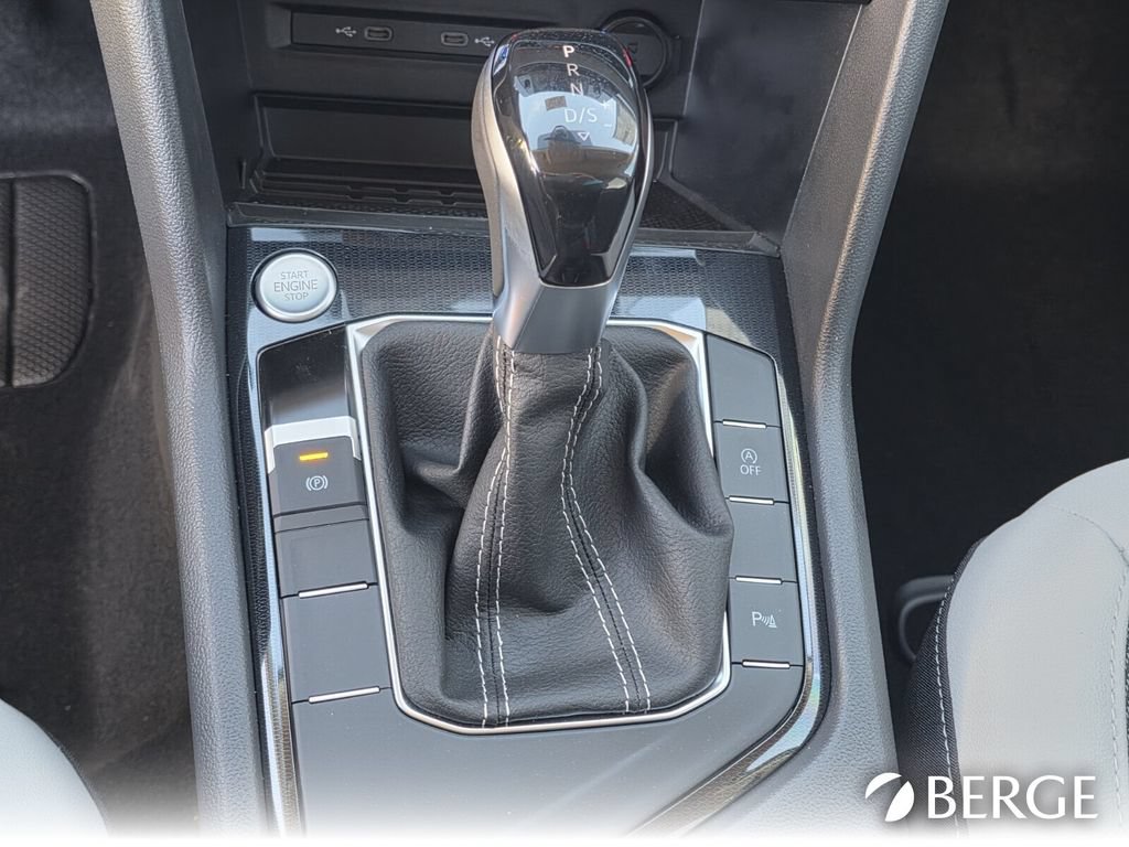 New 2026 Volkswagen Taos SE FWD image 20