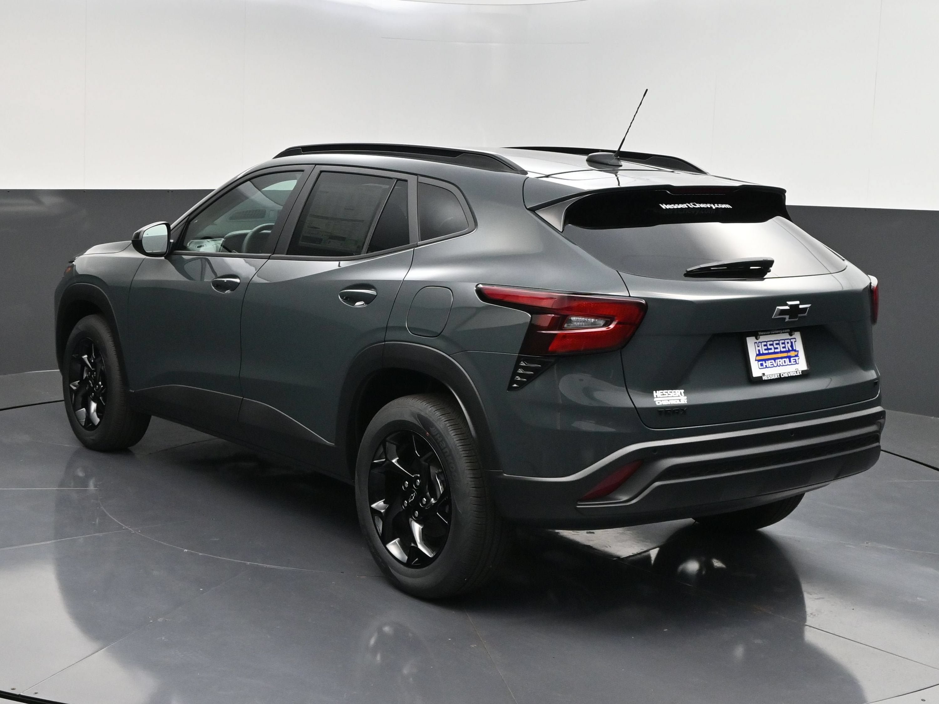 New 2026 Chevrolet Trax LT w/ Sunroof Package FWD image 6