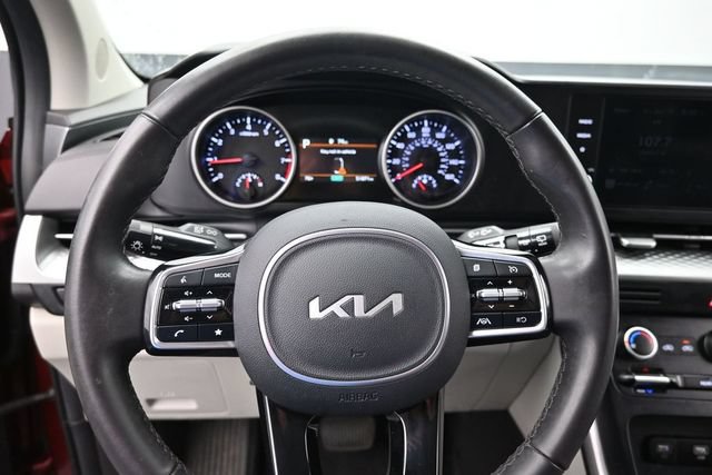 Used 2024 Kia Carnival LX FWD image 20