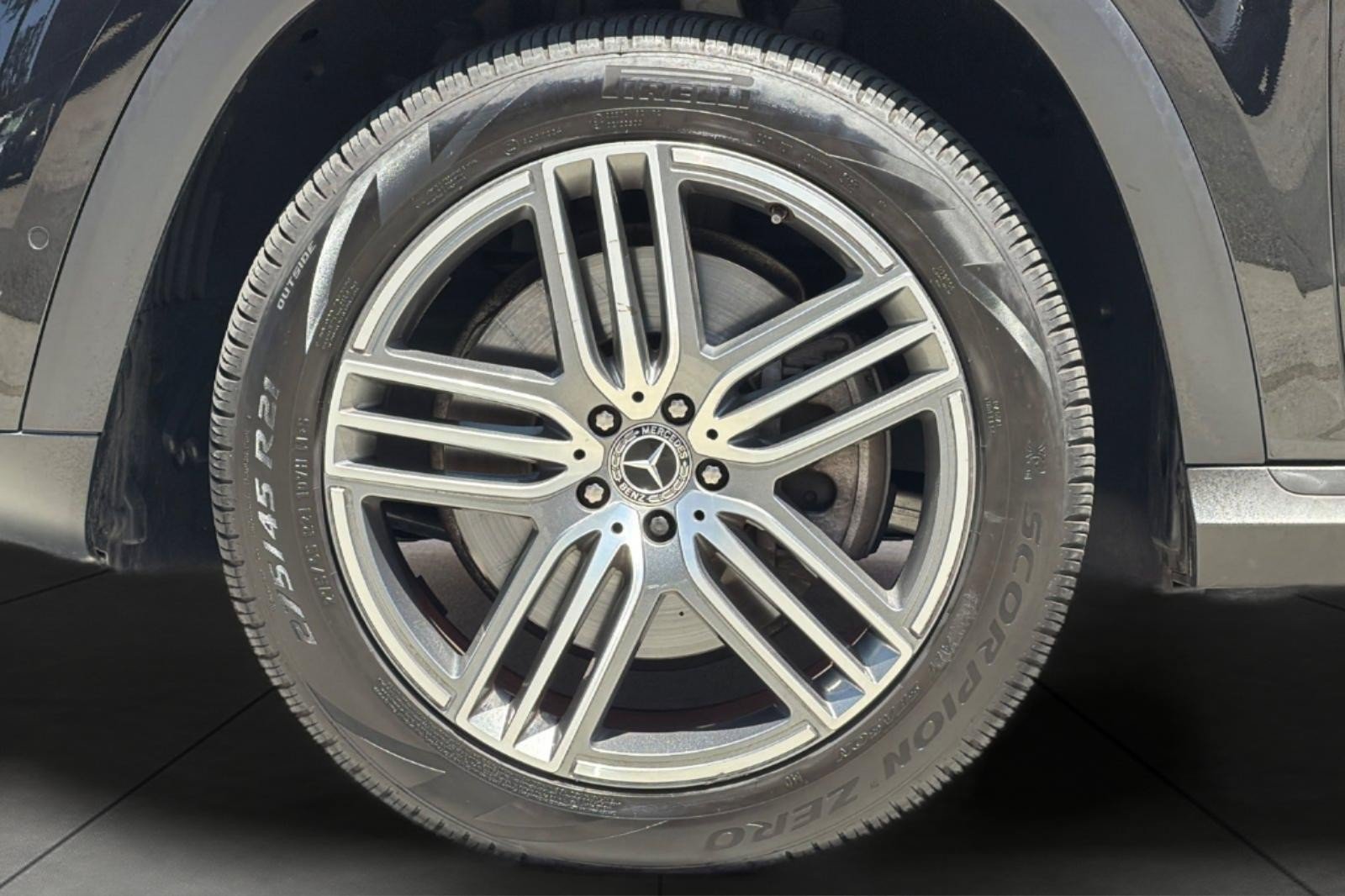 Used 2026 Mercedes-Benz GLS 450 4MATIC image 26