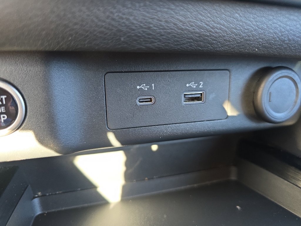 Used 2023 Nissan Rogue SV FWD image 27
