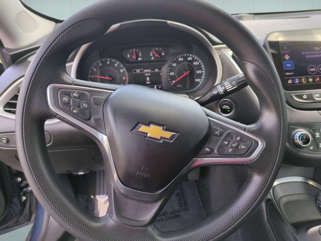 Used 2022 Chevrolet Malibu LT FWD image 19