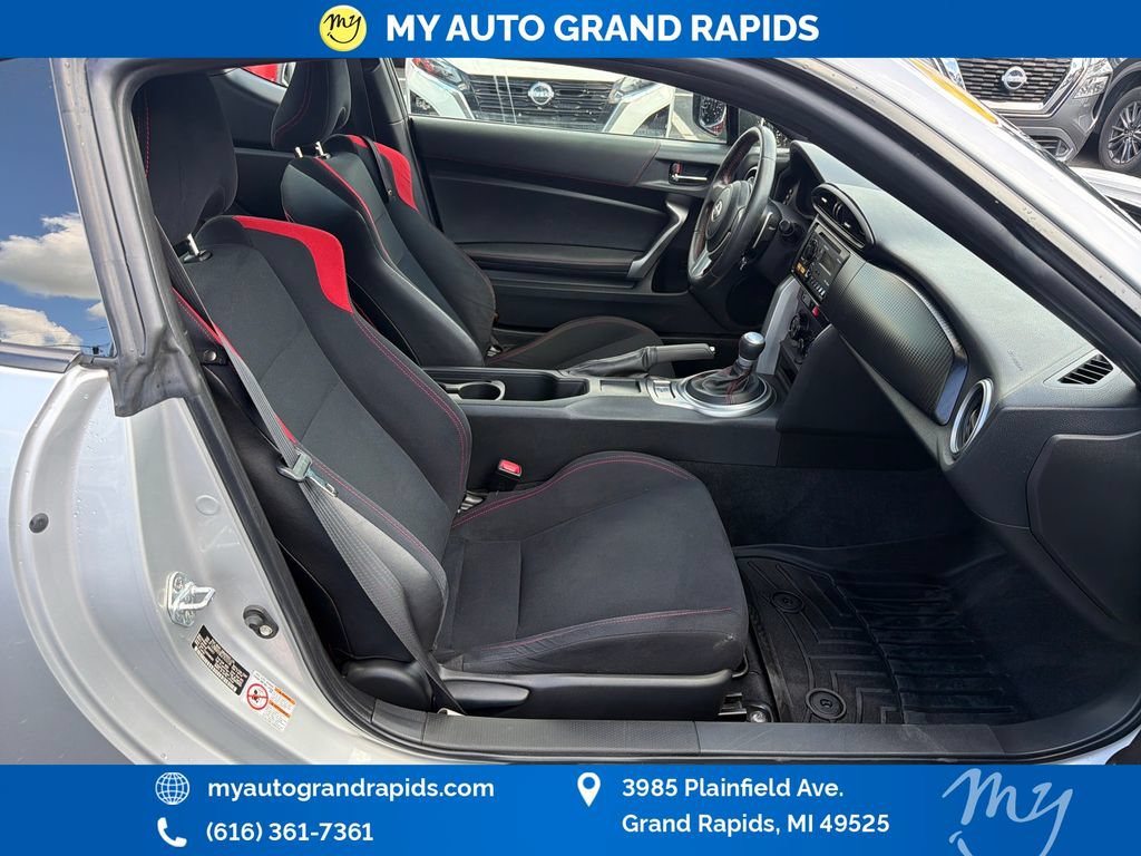Used 2013 Scion FR-S RWD image 23