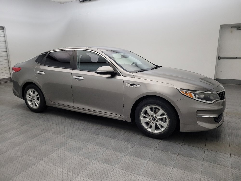 Used 2018 Kia Optima LX FWD image 11