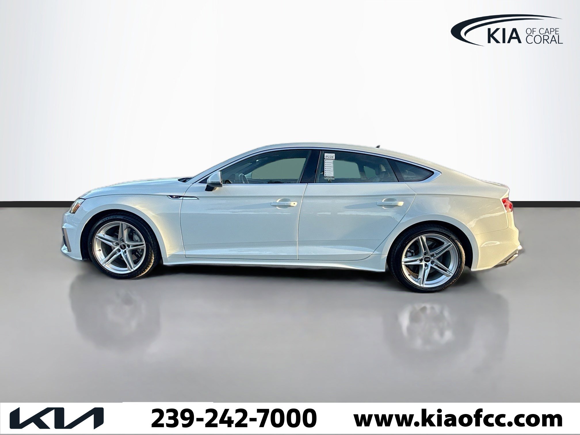 Used 2022 Audi A5 2.0T Premium image 2