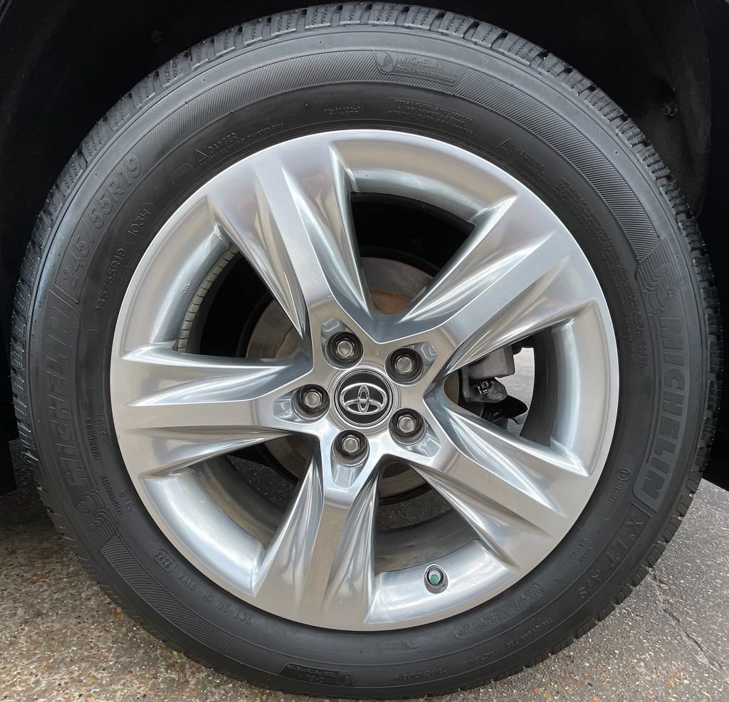 Used 2017 Toyota Highlander Limited FWD image 12