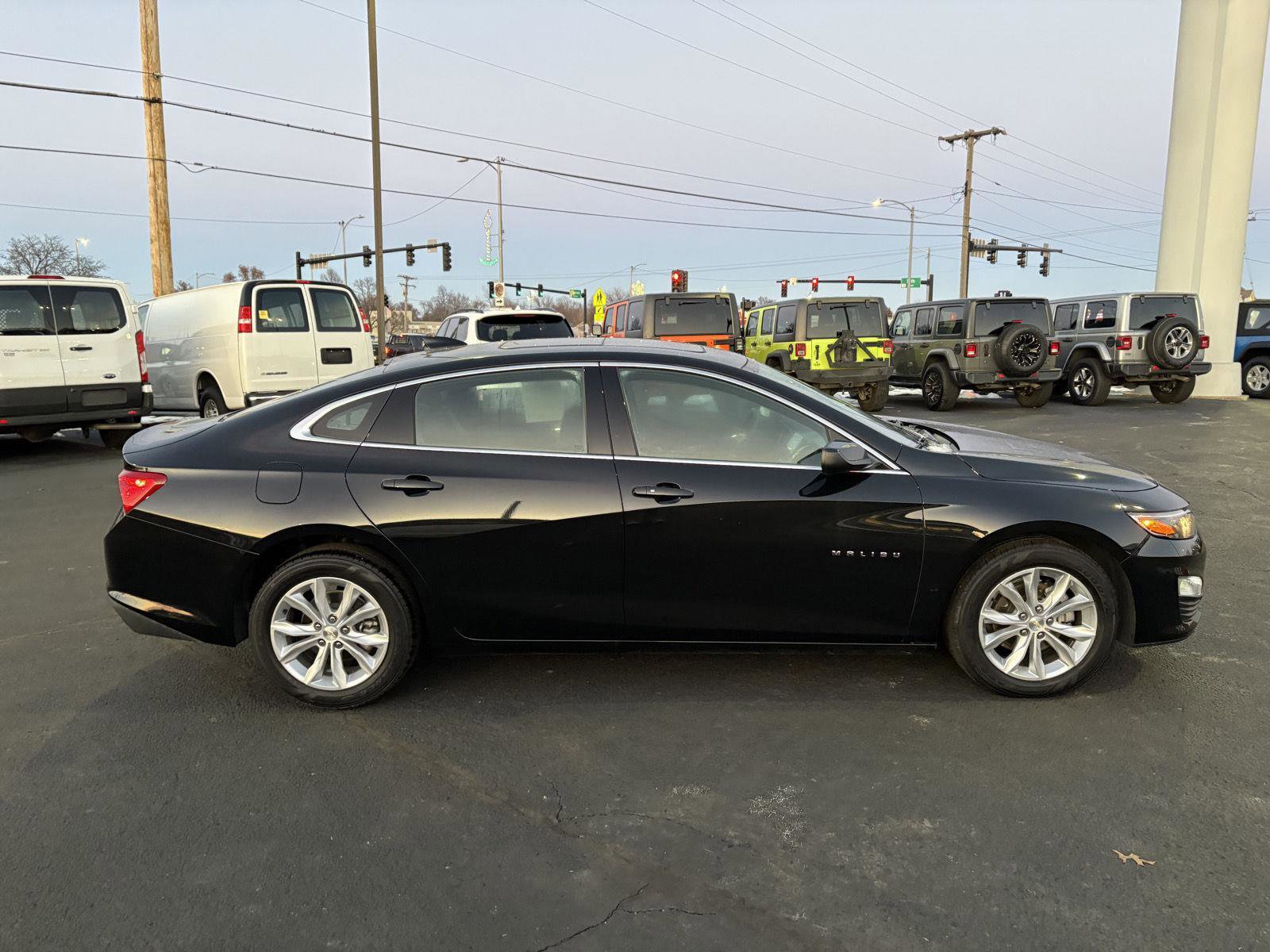 Used 2024 Chevrolet Malibu LT image 23