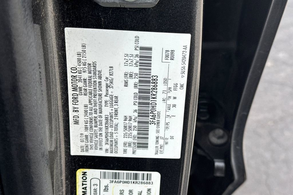 Used 2019 Ford Fusion SE FWD image 28