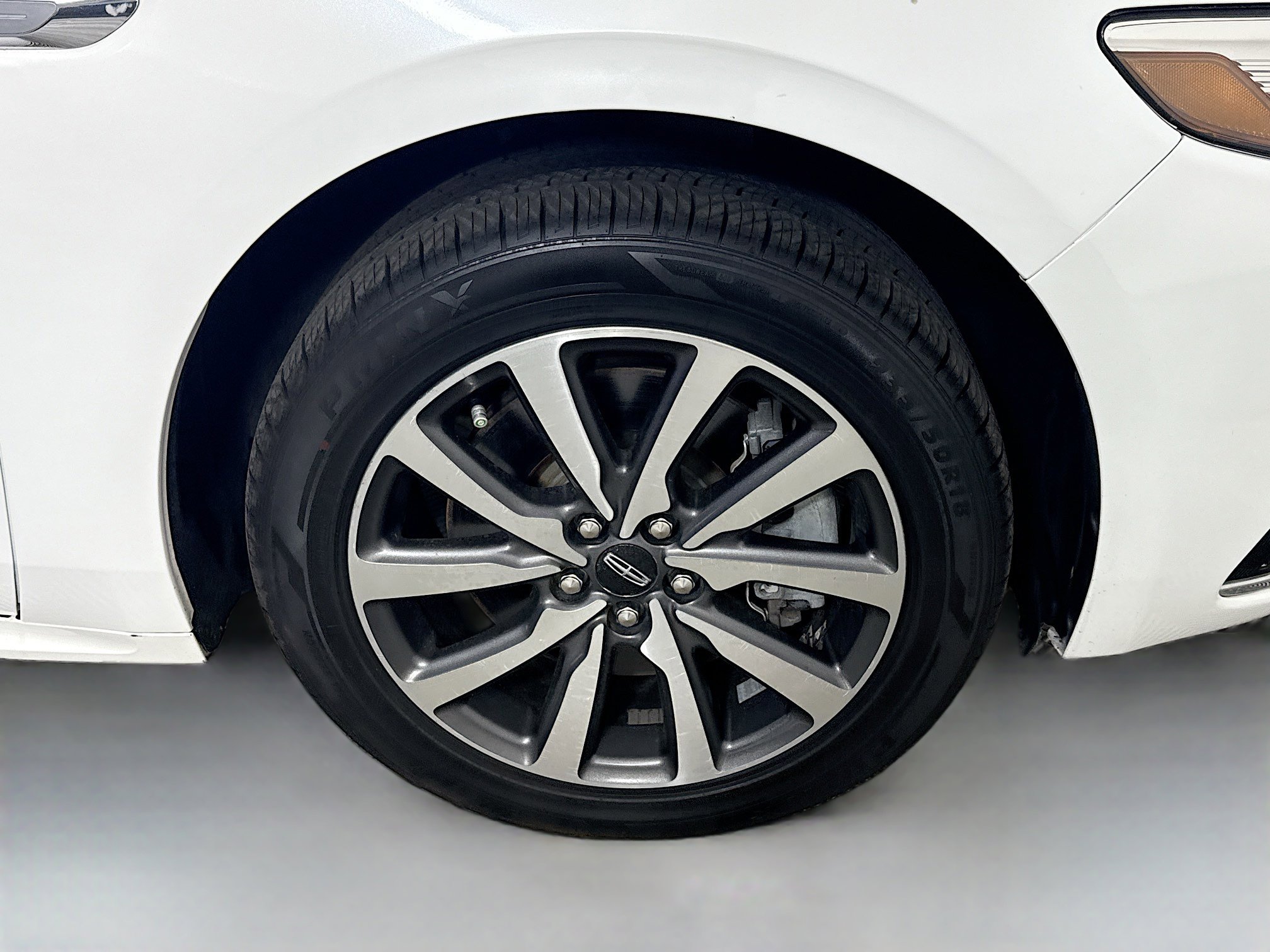 Used 2020 Lincoln Continental image 32