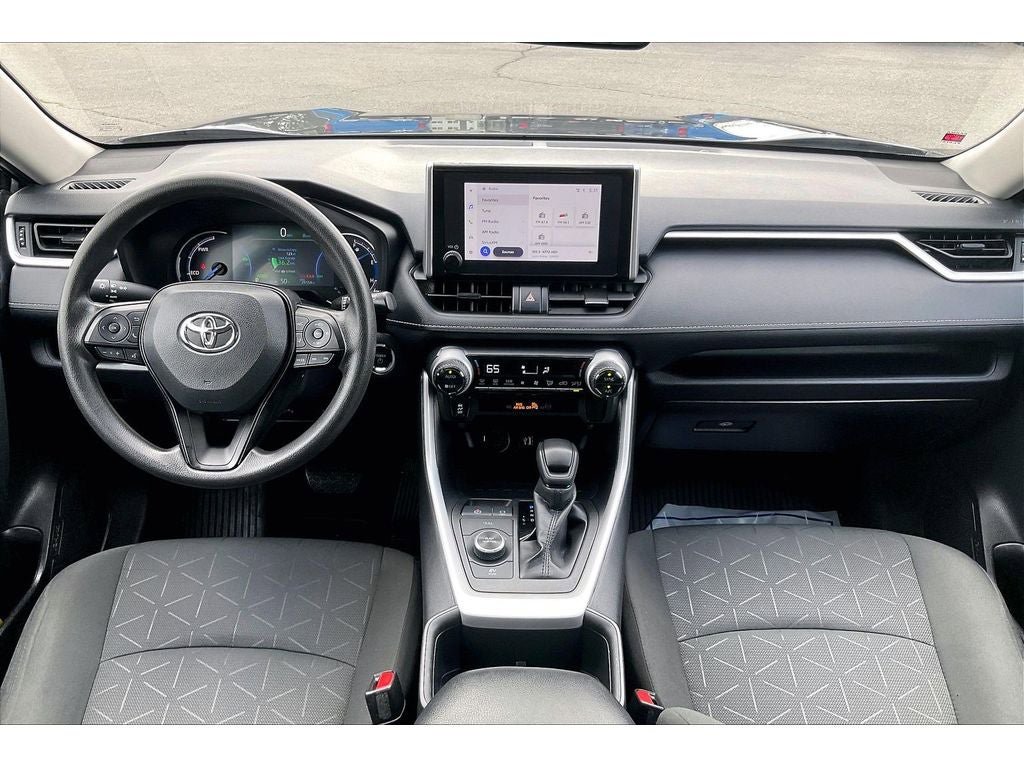 Used 2024 Toyota RAV4 XLE AWD/4WD image 17