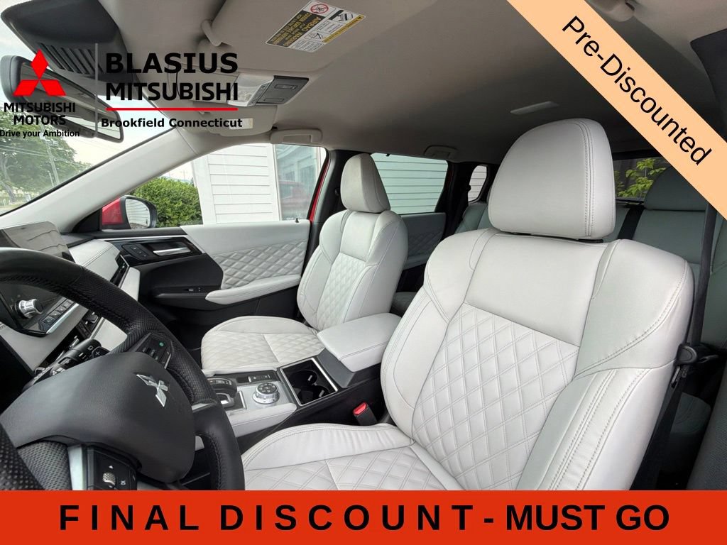 Used 2023 Mitsubishi Outlander SEL AWD/4WD image 27
