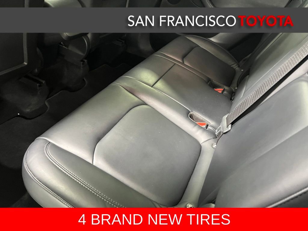 Used 2024 Tesla Model Y Long Range AWD/4WD image 16