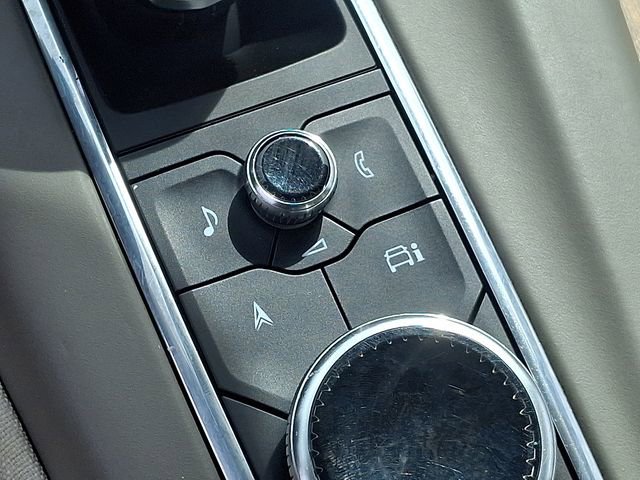 Used 2022 Cadillac Escalade Premium Luxury Platinum image 29