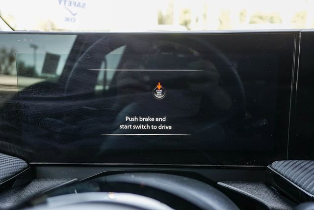 Used 2025 Nissan Kicks SR image 27