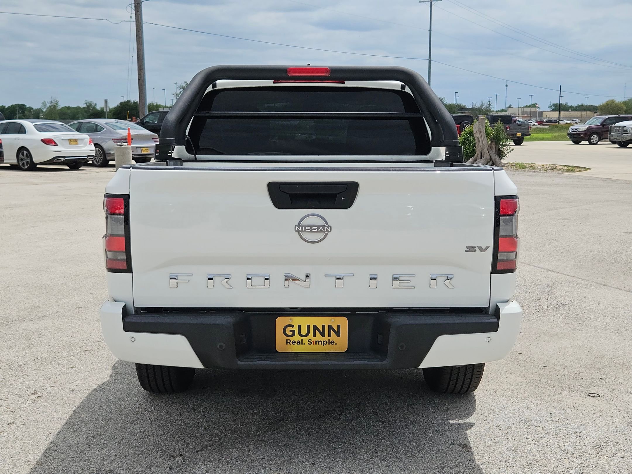 Used 2022 Nissan Frontier SV w/ Technology Package RWD image 4
