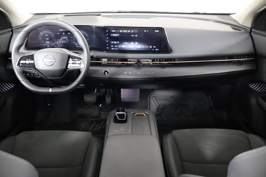 Used 2023 Nissan Ariya AWD image 13