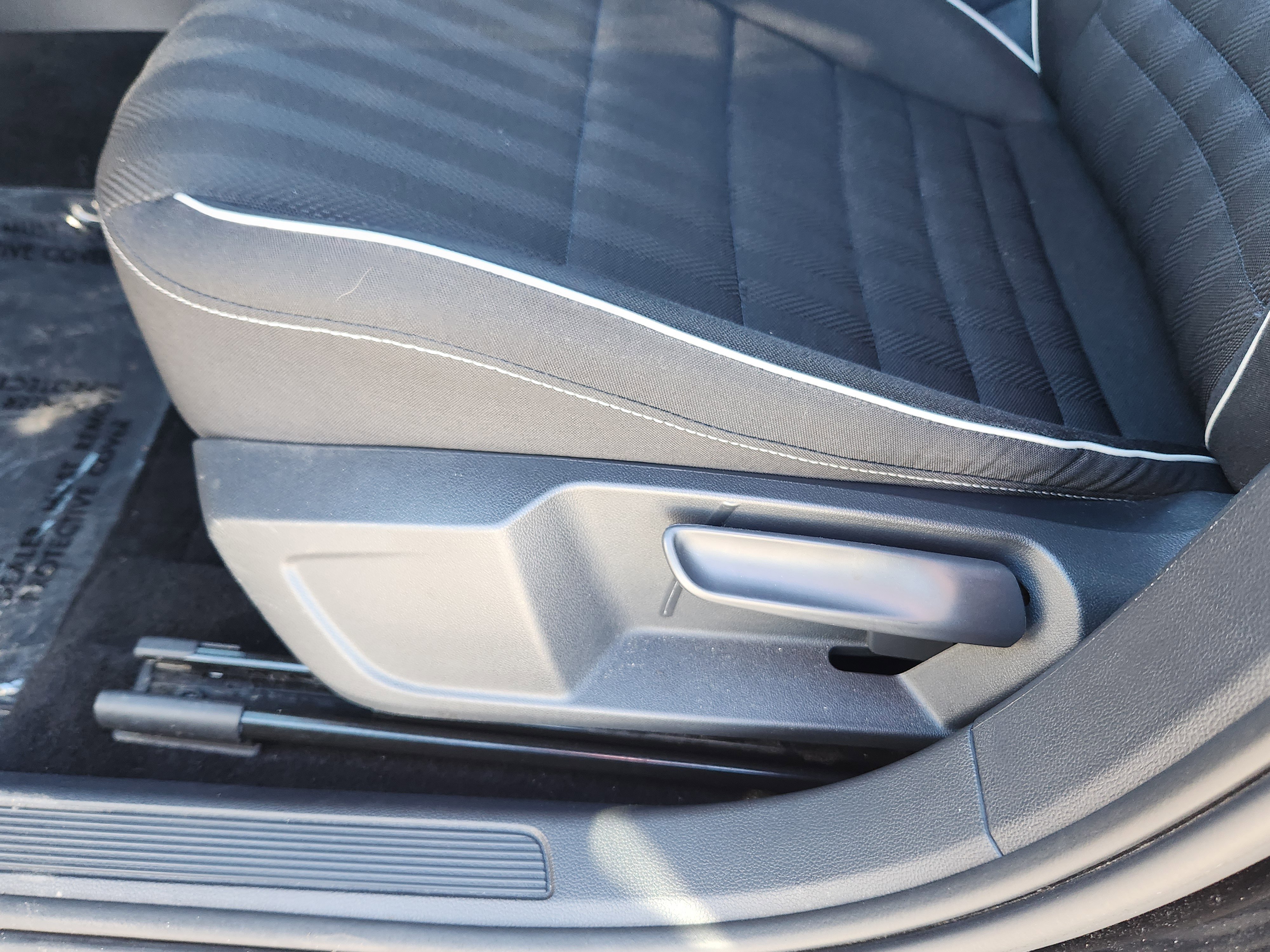 Used 2023 Volkswagen Jetta Sport image 13