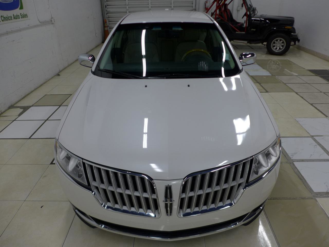 Used 2011 Lincoln MKZ FWD image 9