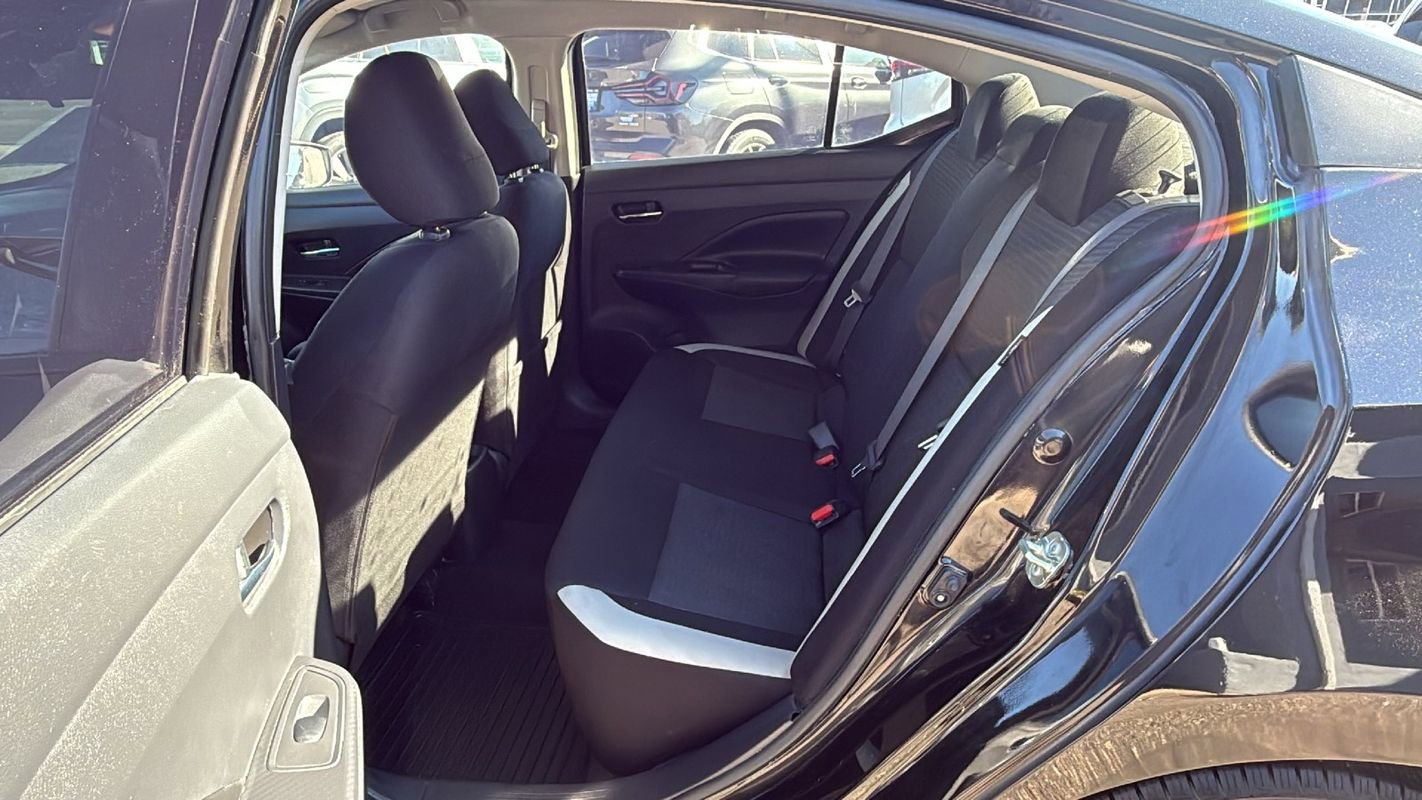 Used 2020 Nissan Versa SV image 8