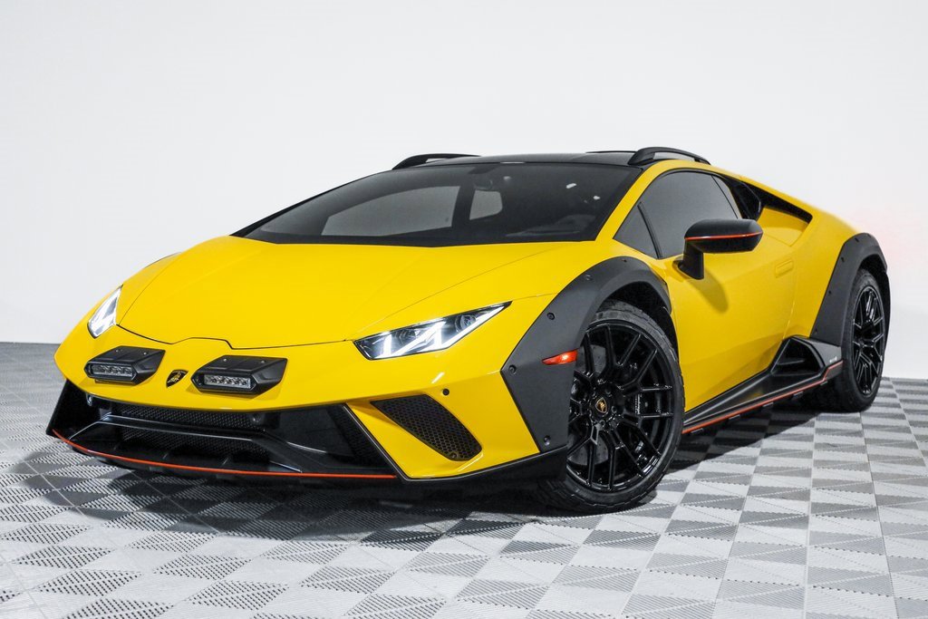 Used 2023 Lamborghini Huracan Sterrato image 8
