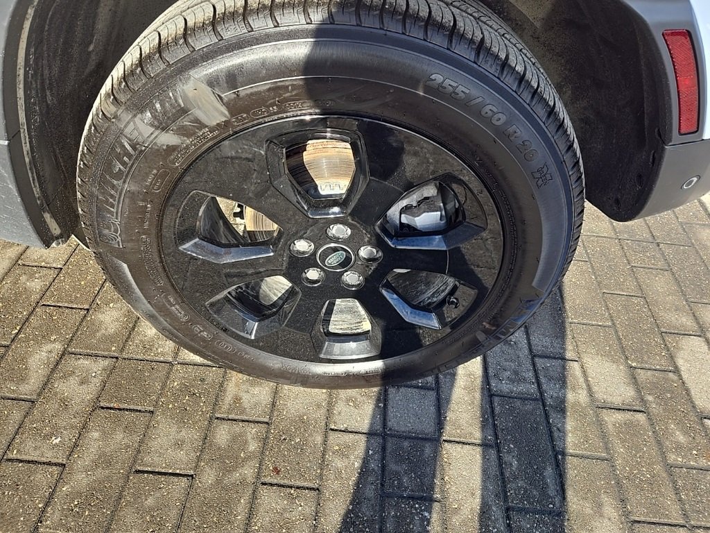 Used 2023 Land Rover Defender 110 S image 6