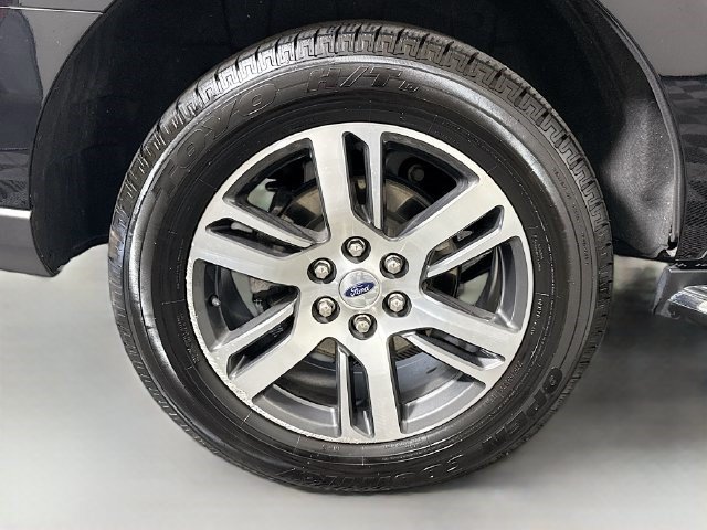 Used 2023 Ford Expedition Limited AWD/4WD image 32