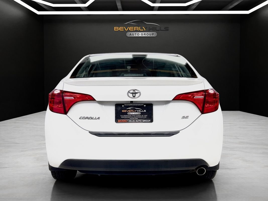 Used 2018 Toyota Corolla SE FWD image 4