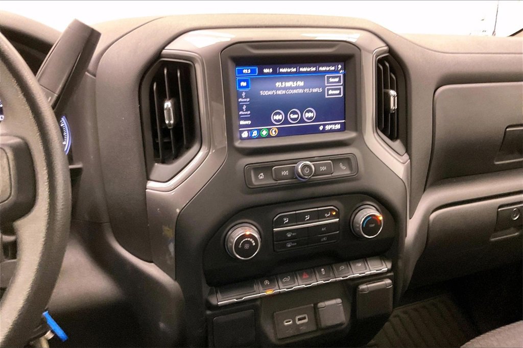 Used 2022 Chevrolet Silverado 1500 Custom w/ LPO, Blackout Package image 4