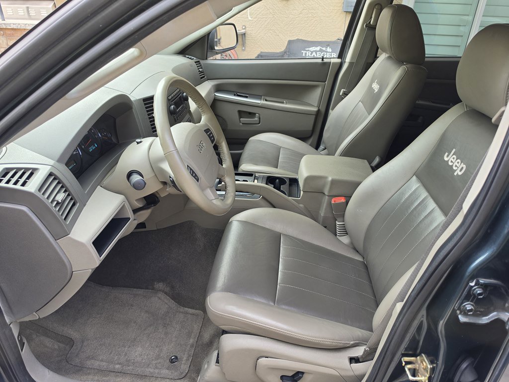 Used 2005 Jeep Grand Cherokee Laredo RWD image 34