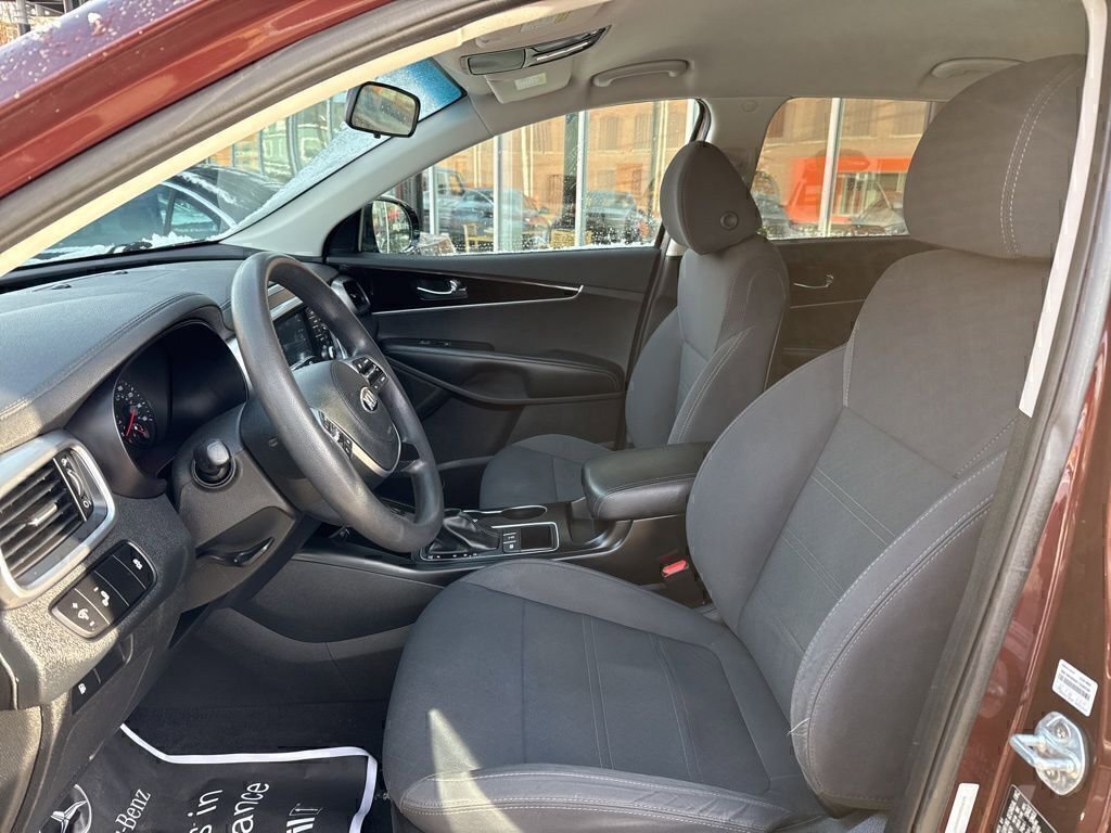 Used 2019 Kia Sorento LX image 14