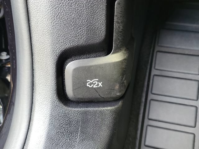 Certified 2025 Lincoln Corsair FWD image 13
