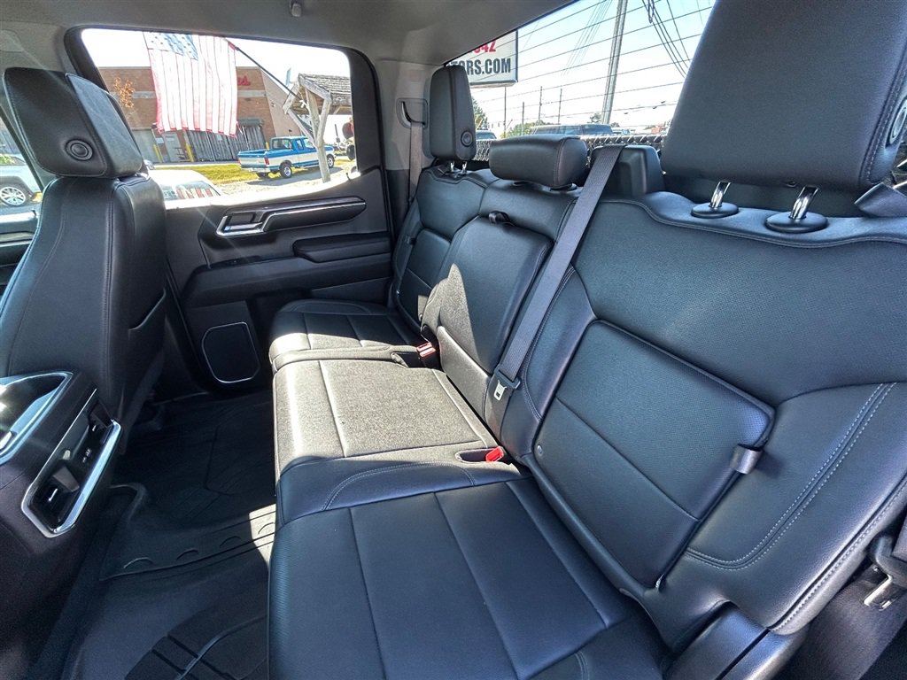 Used 2023 Chevrolet Silverado 1500 LTZ AWD/4WD image 30