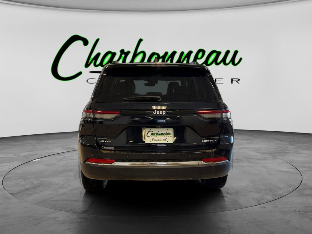 Used 2024 Jeep Grand Cherokee Limited w/ Luxury Tech Group II image 4