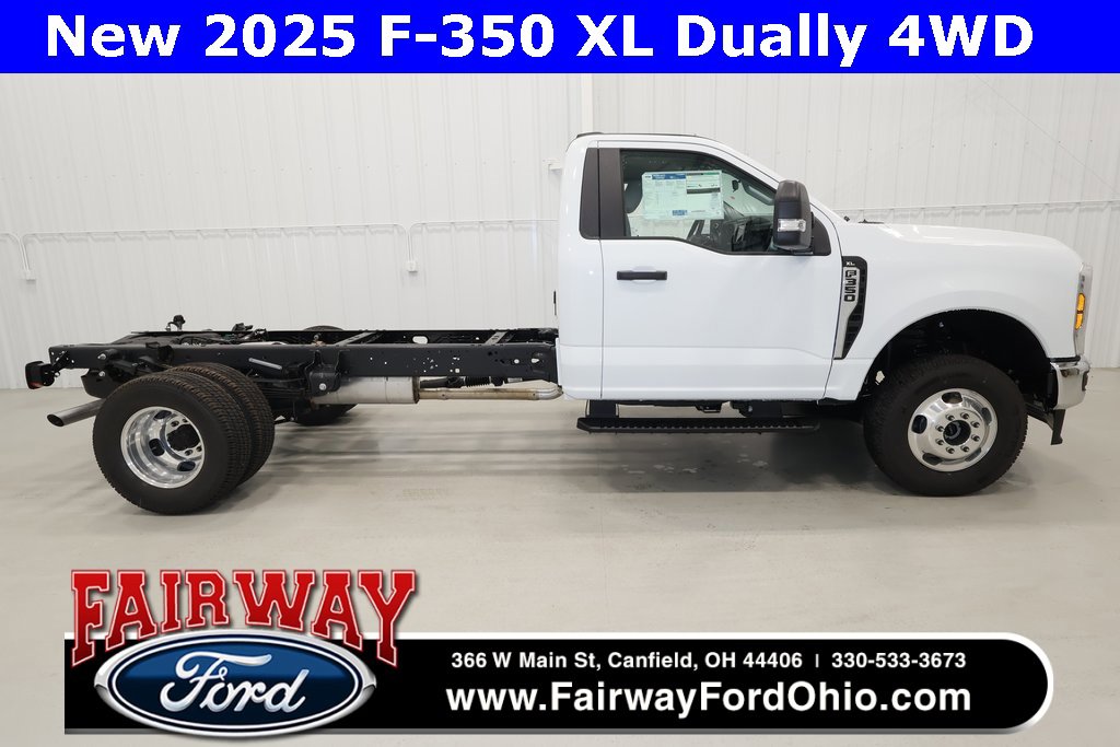 New 2025 Ford F350 XL w/ XL Chrome Package