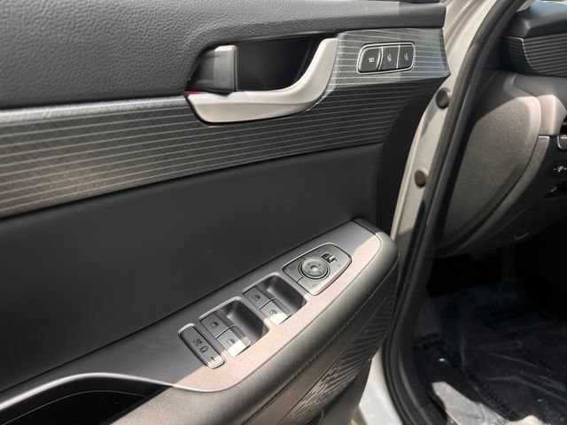 Used 2024 Hyundai Palisade Limited FWD image 11