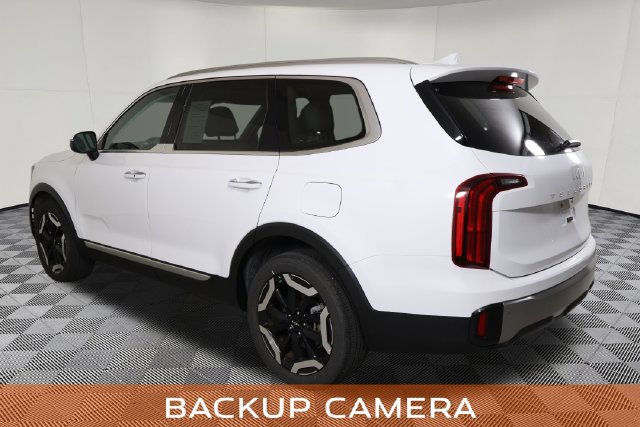 Used 2025 Kia Telluride S FWD image 9