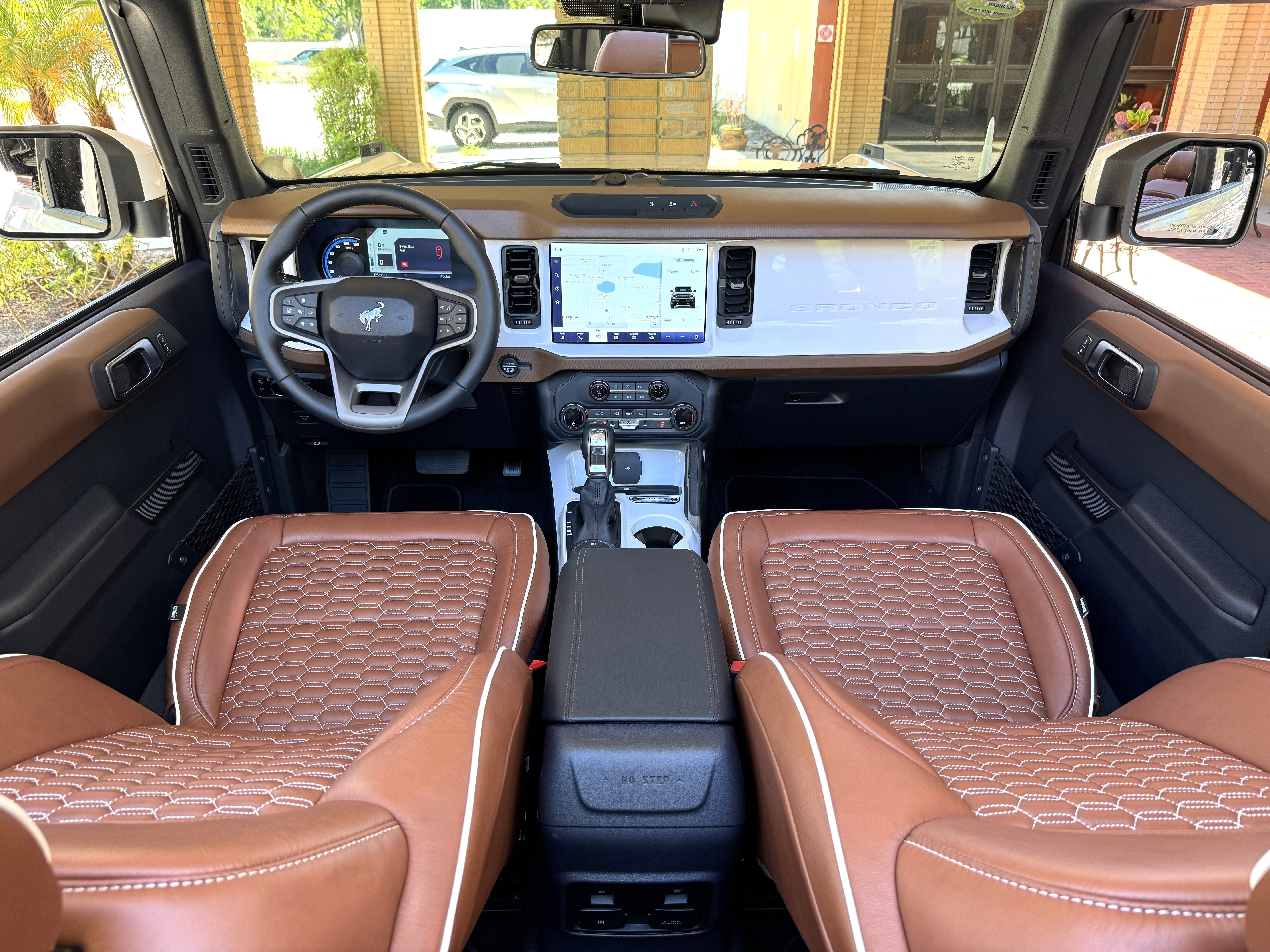 Used 2024 Ford Bronco Outer Banks image 32