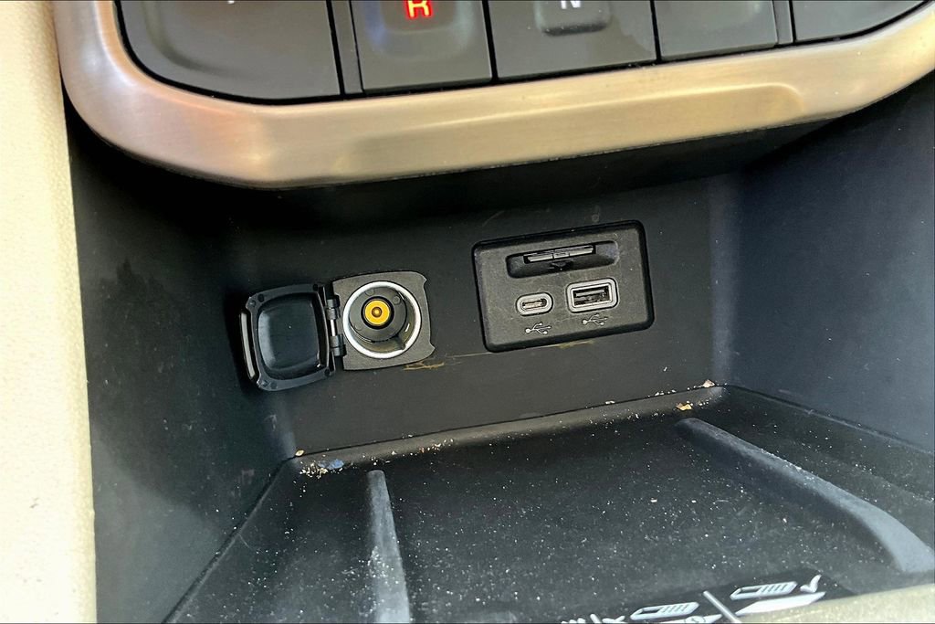 Used 2023 GMC Acadia Denali image 30