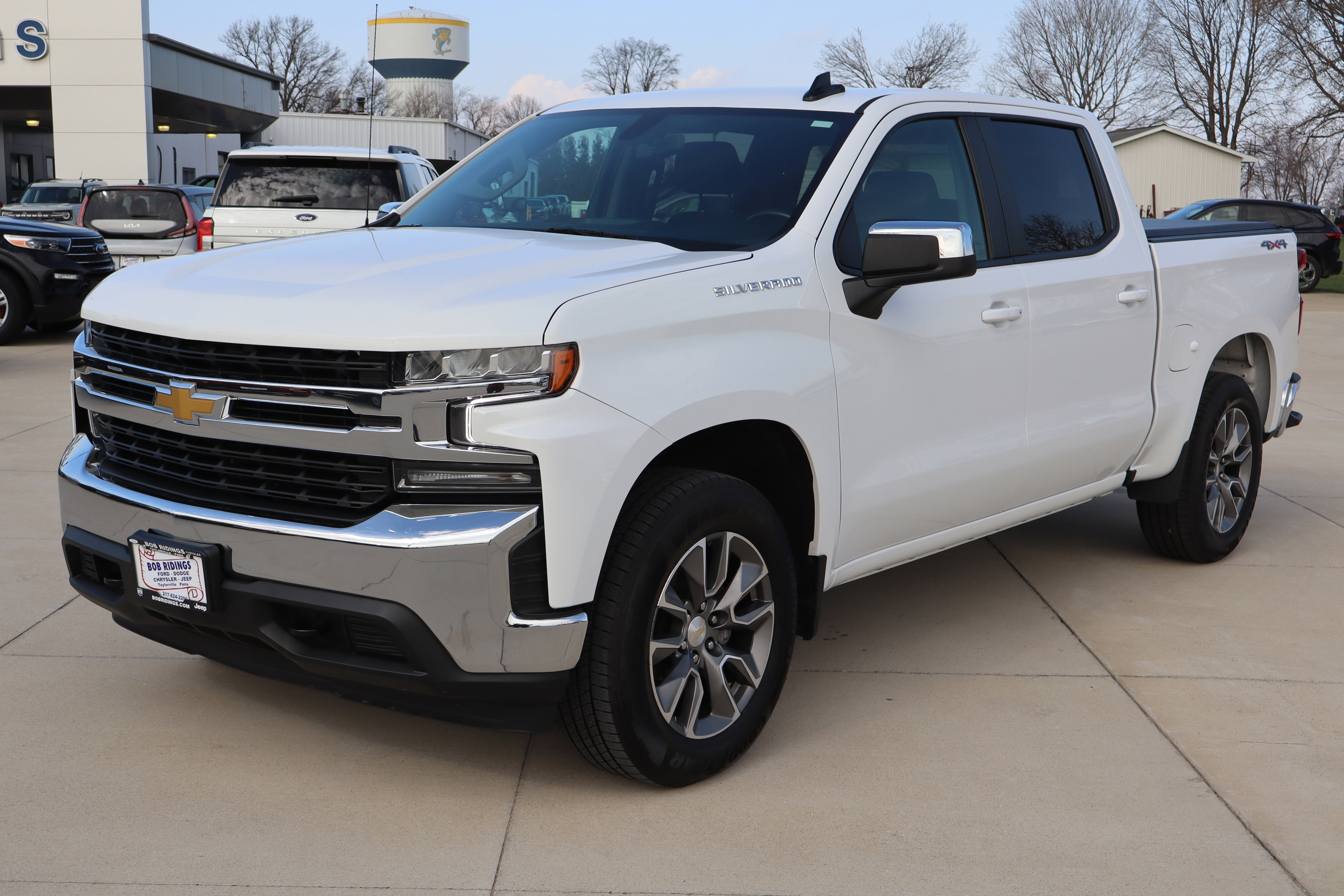 Used 2022 Chevrolet Silverado 1500 LT image 2