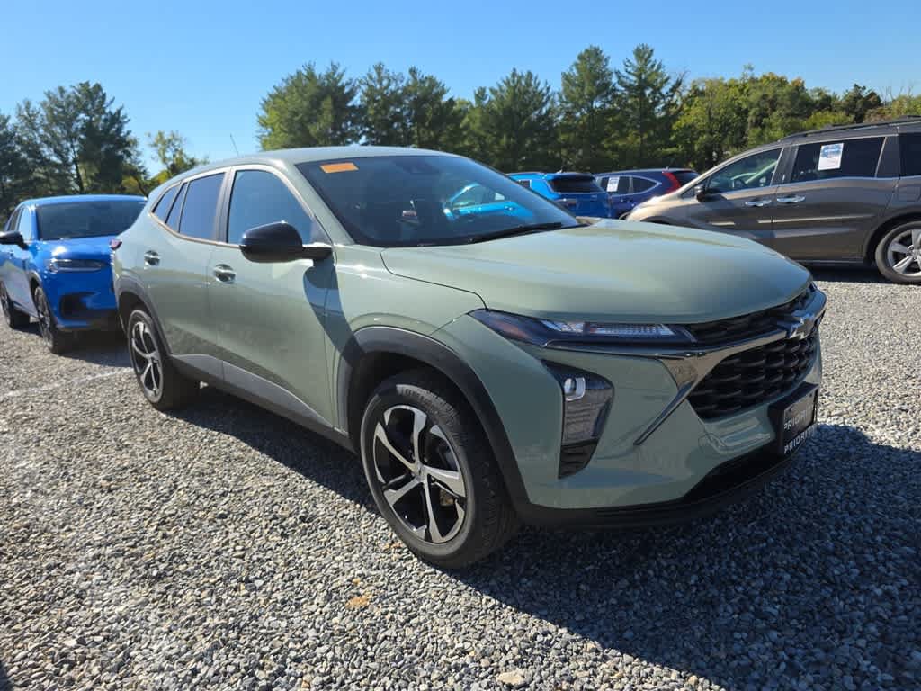 Used 2024 Chevrolet Trax RS FWD image 11