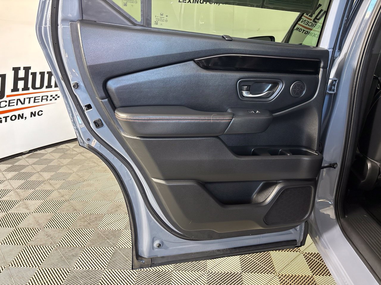 Used 2023 Honda Pilot TrailSport image 22