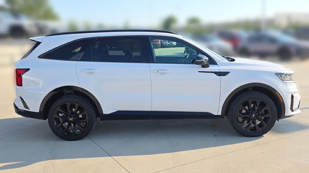 Used 2023 Kia Sorento SX AWD/4WD image 6