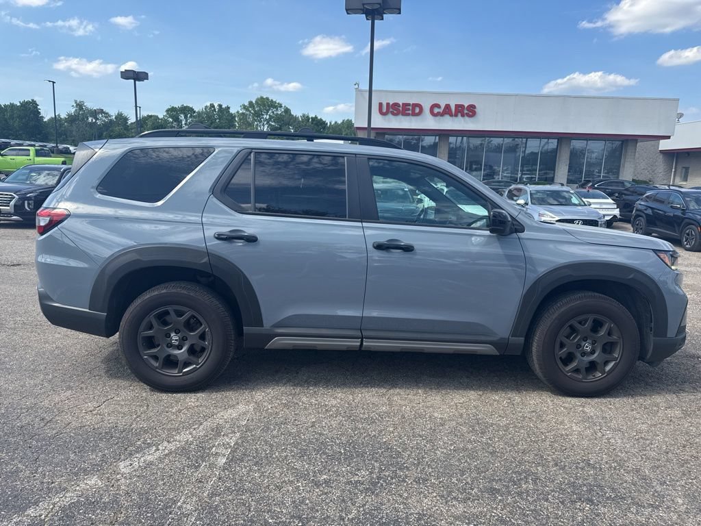 Used 2023 Honda Pilot TrailSport image 6