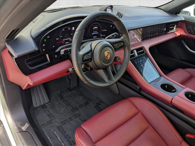 Used 2023 Porsche Taycan image 10