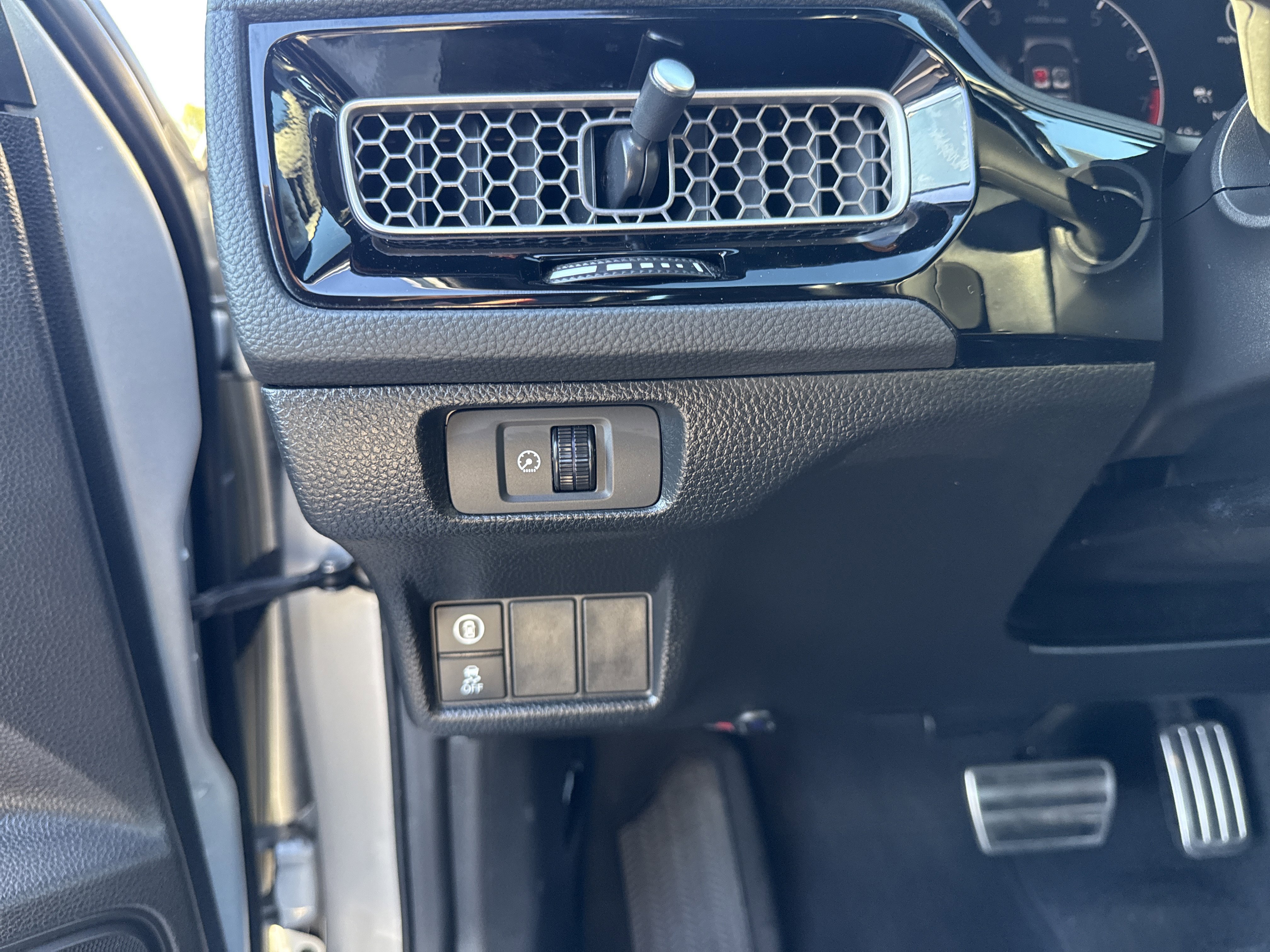 Certified 2024 Honda Civic Sport image 17