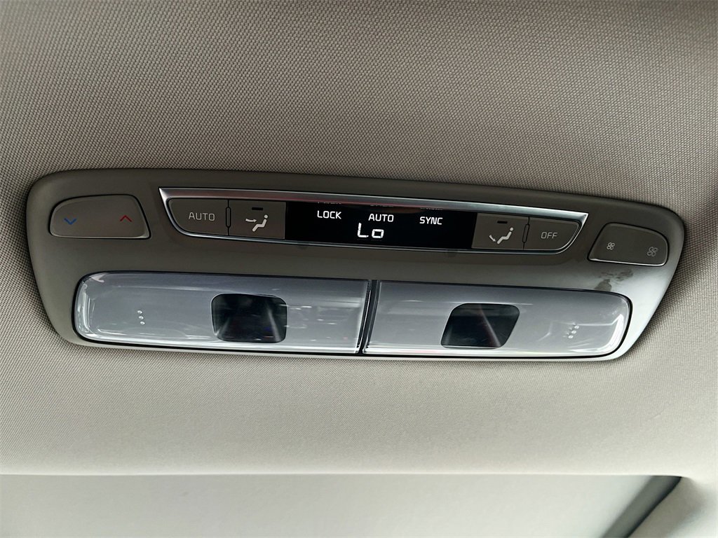 Used 2022 Kia Telluride SX w/ Towing Package image 27