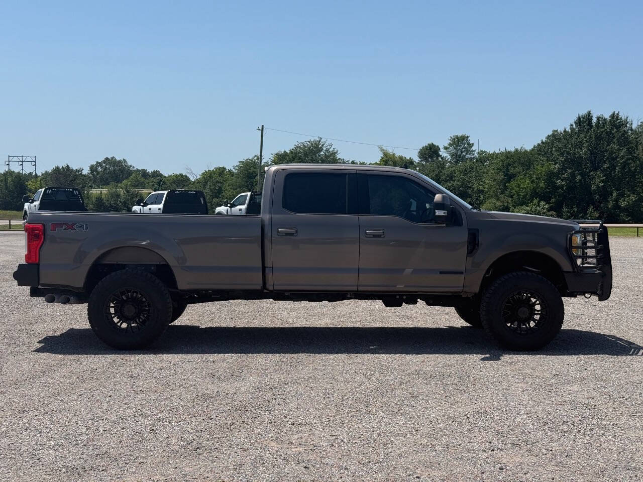 Used 2019 Ford F350 Lariat w/ Lariat Value Package AWD/4WD image 4