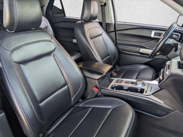 Used 2021 Ford Explorer XLT w/ Equipment Group 202A image 23