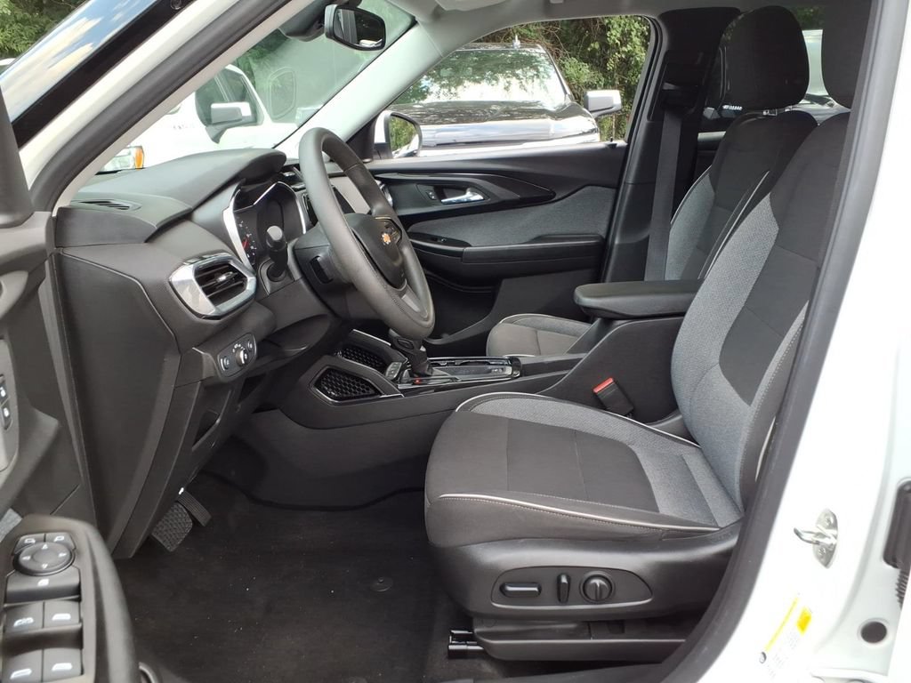 Certified 2021 Chevrolet TrailBlazer LT w/ Convenience Package AWD/4WD image 11